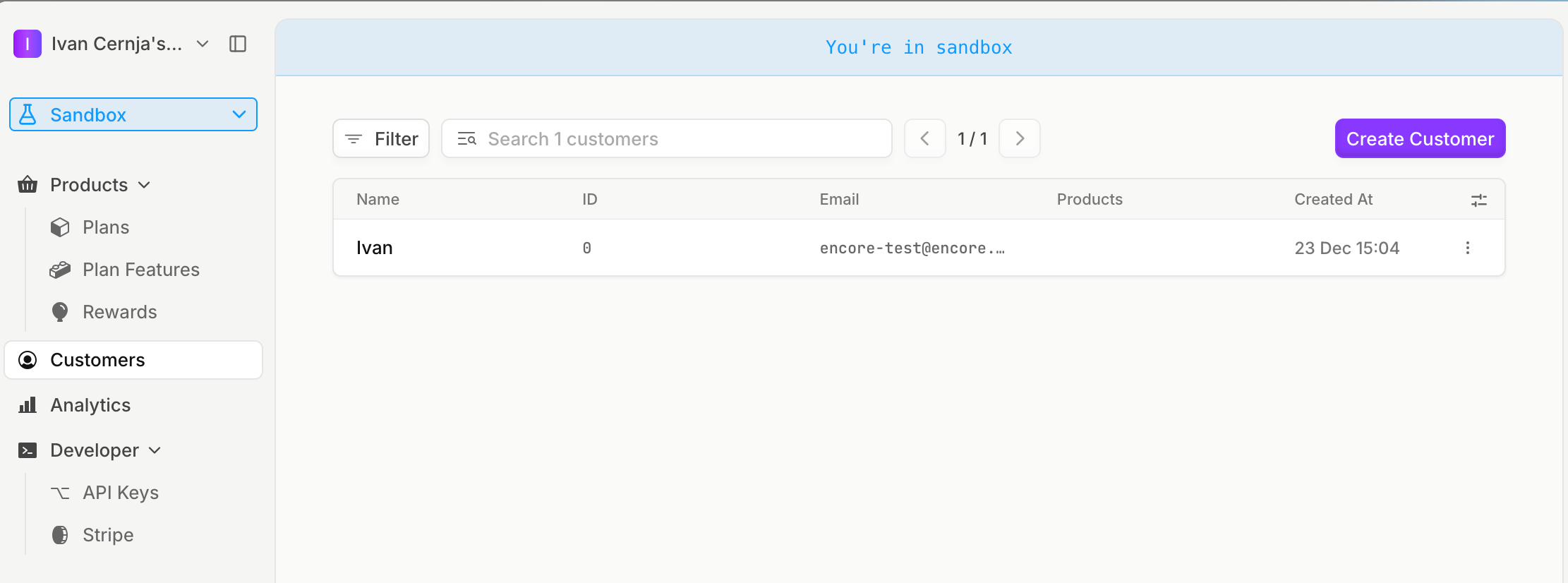 Autumn dashboard showing customers and their plans